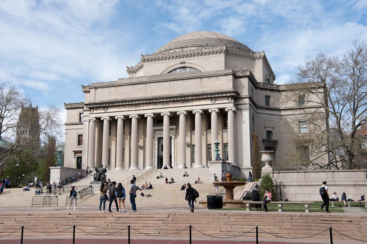 La escalinata de Low Memorial Library en Columbia